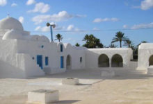 Photo of Travaux pour la restauration des mosquées Sidi Jmour et Sidi Zayed à l’Ile de Djerba